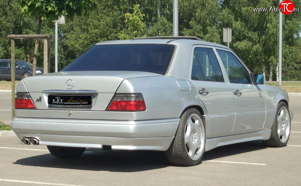 4 299 р. Накладка заднего бампера GT Dynamics Mercedes-Benz E-Class W124 седан дорестайлинг (1984-1993) (Неокрашенная)  с доставкой в г. Новочеркасск