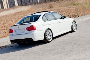 3 399 р. Лип спойлер  3 серия E90 (04-11) АВТОКРАТ BMW 3 серия E90 седан дорестайлинг (2004-2008) (Неокрашенный)  с доставкой в г. Новочеркасск. Увеличить фотографию 2