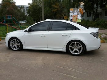 4 099 р. Пороги накладки пластиковые CT Chevrolet Cruze J300 седан дорестайлинг (2009-2012) (Неокрашенные)  с доставкой в г. Новочеркасск. Увеличить фотографию 3