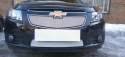 Нижняя сетка на бампер Russtal (хром) Chevrolet Cruze J305 хэтчбек дорестайлинг (2009-2012)