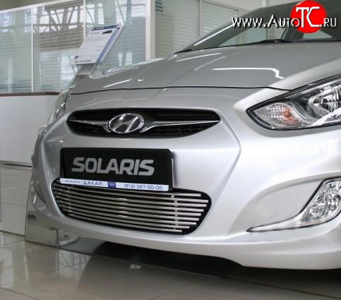 5 499 р. Декоративная вставка воздухозаборника Berkut Hyundai Solaris RBr седан рестайлинг (2014-2017)  с доставкой в г. Новочеркасск