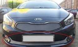 Нижняя защитная сетка на бампер Russtal (хром) KIA Ceed 1 ED рестайлинг, хэтчбэк 5 дв. (2010-2012)