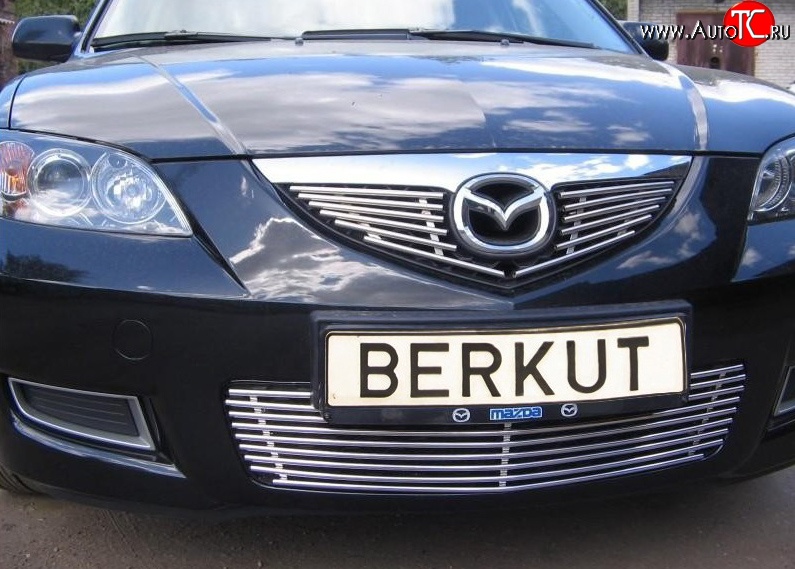 3 999 р. Декоративная вставка решетки радиатора Berkut Mazda 3/Axela BK дорестайлинг седан (2003-2006)  с доставкой в г. Новочеркасск