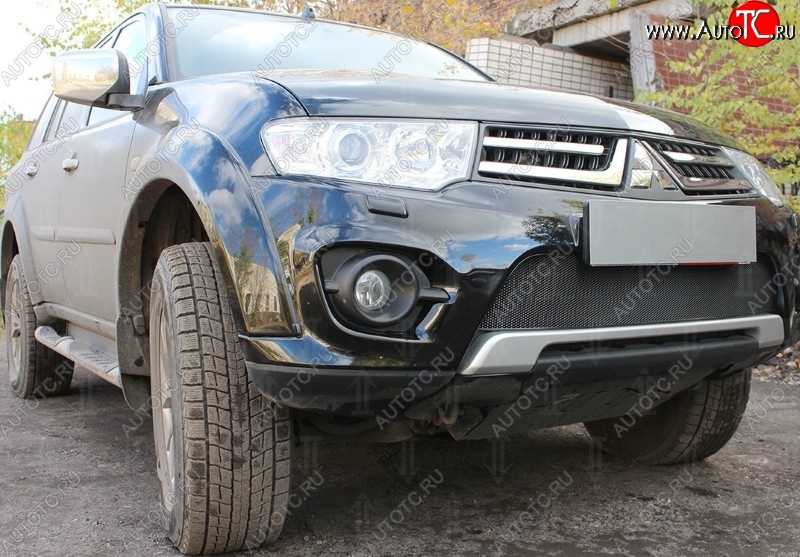 1 469 р. Защитная сетка на бампер (рестайлинг) Russtal (черная) Mitsubishi L200 5 KK,KL дорестайлинг (2015-2019)  с доставкой в г. Новочеркасск