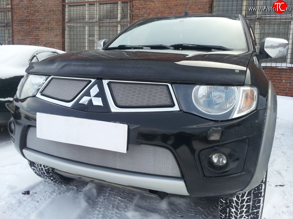 1 539 р. Нижняя сетка на бампер Russtal (хром) Mitsubishi Pajero Sport PB дорестайлинг (2008-2013)  с доставкой в г. Новочеркасск