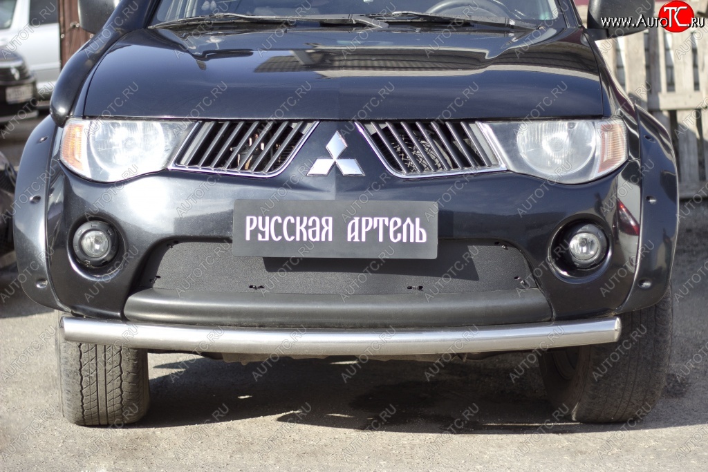 1 559 р. Зимняя заглушка решетки переднего бампера РА  Mitsubishi L200  4 (2006-2014)  дорестайлинг  с доставкой в г. Новочеркасск