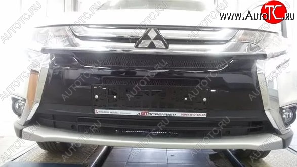 3 299 р. Защитная решётка в воздуховод автомобиля Russtal (черная) Mitsubishi Outlander GF 2-ой рестайлинг (2015-2018)  с доставкой в г. Новочеркасск