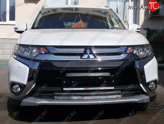 3 479 р. Защитная решётка в воздуховод автомобиля Russtal (хром) Mitsubishi Outlander GF 2-ой рестайлинг (2015-2018)  с доставкой в г. Новочеркасск