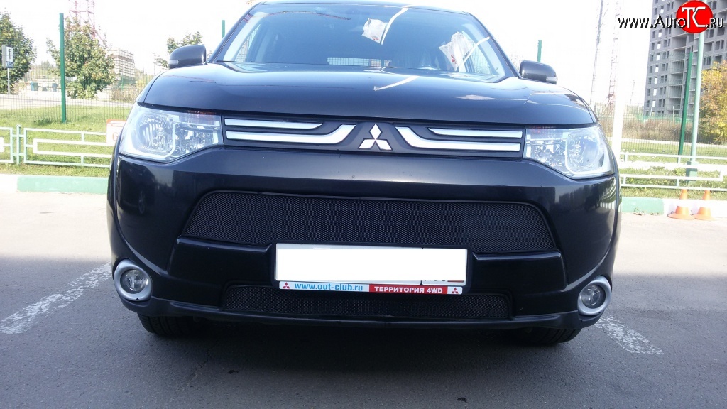 3 999 р. Сетка на бампер (рестайлинг) Russtal (черная) Mitsubishi Outlander GF дорестайлинг (2012-2014)  с доставкой в г. Новочеркасск