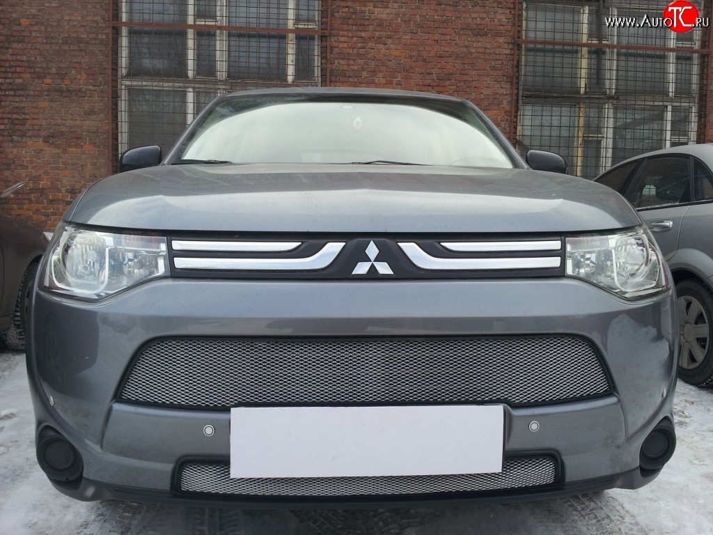 3 149 р. Сетка на бампер Russtal (хром) Mitsubishi Outlander GF дорестайлинг (2012-2014)  с доставкой в г. Новочеркасск