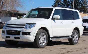 32 999 р. Бампер передний Broomer Design  Mitsubishi Pajero ( 4 V90,  4 V80) (2006-2015) дорестайлинг, дорестайлинг, 1-ый рестайлинг, 3 дв. 1-ый рестайлинг (Неокрашенный)  с доставкой в г. Новочеркасск. Увеличить фотографию 1