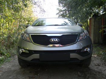 3 589 р. Защитная сетка в бампер (верх, ячейка 3х7 мм) Alfeco Стандарт  KIA Sportage  3 SL (2014-2016) рестайлинг (Чёрная)  с доставкой в г. Новочеркасск. Увеличить фотографию 3