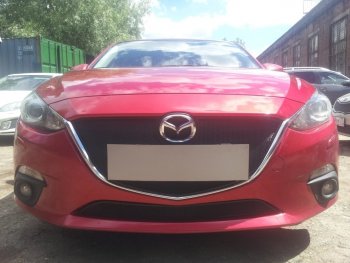 2 799 р. Защитная сетка в бампер (низ, ячейка 3х7 мм) Alfeco Стандарт Mazda 3/Axela BM дорестайлинг седан (2013-2016) (Чёрная)  с доставкой в г. Новочеркасск. Увеличить фотографию 1