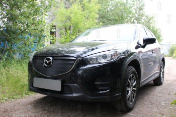 4 099 р. Защитная сетка в бампер (верх, ячейка 3х7 мм) Alfeco Стандарт Mazda CX-5 KE рестайлинг (2015-2017) (Чёрная)  с доставкой в г. Новочеркасск. Увеличить фотографию 2