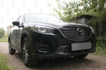 4 099 р. Защитная сетка в бампер (верх, ячейка 3х7 мм) Alfeco Стандарт Mazda CX-5 KE рестайлинг (2015-2017) (Чёрная)  с доставкой в г. Новочеркасск. Увеличить фотографию 3