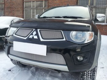 3 279 р. Защитная сетка в бампер (низ, ячейка 3х7 мм) Alfeco Стандарт  Mitsubishi L200  4 - Pajero Sport  PB (Хром)  с доставкой в г. Новочеркасск. Увеличить фотографию 2