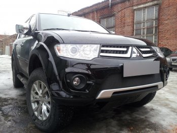 3 399 р. Защитная сетка в бампер (низ, ячейка 3х7 мм) Alfeco Стандарт Mitsubishi L200 4  рестайлинг (2013-2016) (Чёрная)  с доставкой в г. Новочеркасск. Увеличить фотографию 2