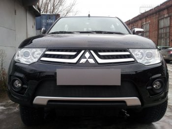 3 399 р. Защитная сетка в бампер (низ, ячейка 3х7 мм) Alfeco Стандарт Mitsubishi L200 4  рестайлинг (2013-2016) (Чёрная)  с доставкой в г. Новочеркасск. Увеличить фотографию 4