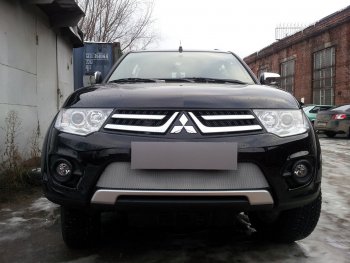 3 589 р. Защитная сетка в бампер (низ, ячейка 3х7 мм) Alfeco Стандарт Mitsubishi L200 4  рестайлинг (2013-2016) (Хром)  с доставкой в г. Новочеркасск. Увеличить фотографию 2