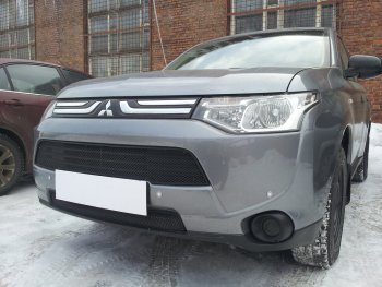 6 199 р. Защитная сетка в бампер (2 части, ячейка 3х7 мм) Alfeco Стандарт Mitsubishi Outlander GF дорестайлинг (2012-2014) (Чёрная)  с доставкой в г. Новочеркасск. Увеличить фотографию 2