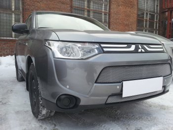 6 499 р. Защитная сетка в бампер (2 части, ячейка 3х7 мм) Alfeco Стандарт Mitsubishi Outlander GF дорестайлинг (2012-2014) (Хром)  с доставкой в г. Новочеркасск. Увеличить фотографию 4