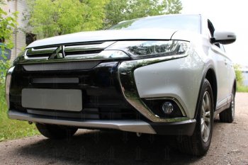 7 249 р. Защитная сетка в бампер (4 части, ячейка 3х7 мм) Alfeco Стандарт  Mitsubishi Outlander  GF (2015-2018) 2-ой рестайлинг (Хром)  с доставкой в г. Новочеркасск. Увеличить фотографию 2