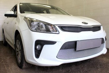 4 949 р. Защитная сетка в бампер (низ, ячейка 4х10 мм) Alfeco Премиум  KIA Rio  4 YB (2017-2020) дорестайлинг, хэтчбэк (Хром)  с доставкой в г. Новочеркасск. Увеличить фотографию 2