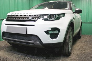 4 499 р. Защитная сетка в бампер (низ, ячейка 4х10 мм) Alfeco Премиум Land Rover Discovery Sport L550 дорестайлинг (2014-2019) (Чёрная)  с доставкой в г. Новочеркасск. Увеличить фотографию 2