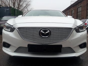 4 949 р. Защитная сетка в бампер (низ, ячейка 4х10 мм) Alfeco Премиум  Mazda 6  GJ (2012-2015) дорестайлинг седан, дорестайлинг универсал (Хром)  с доставкой в г. Новочеркасск. Увеличить фотографию 1