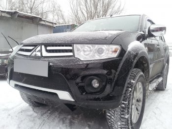 4 199 р. Защитная сетка в бампер (низ, ячейка 4х10 мм) Alfeco Премиум Mitsubishi L200 4  рестайлинг (2013-2016) (Чёрная)  с доставкой в г. Новочеркасск. Увеличить фотографию 3