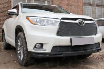 3 999 р. Защитная сетка в бампер (низ, ячейка 4х10 мм) Стрелка11 Премиум Toyota Highlander XU50 дорестайлинг (2013-2017) (Чёрная)  с доставкой в г. Новочеркасск. Увеличить фотографию 3