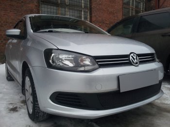 4 199 р. Защитная сетка в бампер (низ, ячейка 4х10 мм) Стрелка11 Премиум Volkswagen Polo 5 седан дорестайлинг (2009-2015) (Чёрная)  с доставкой в г. Новочеркасск. Увеличить фотографию 2