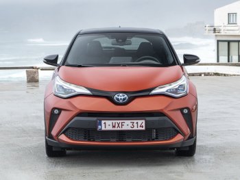 16 999 р. Капот BodyParts  Toyota C-HR  NGX10, ZGX10 (2016-2024) дорестайлинг, рестайлинг (Неокрашенный)  с доставкой в г. Новочеркасск. Увеличить фотографию 2