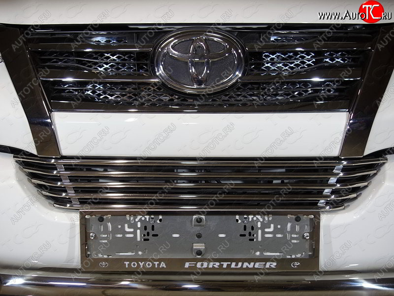 6 099 р. Нижняя декоративная вставка в бампер ТСС Тюнинг  Toyota Fortuner  AN160 (2015-2020) дорестайлинг (d 12 мм)  с доставкой в г. Новочеркасск