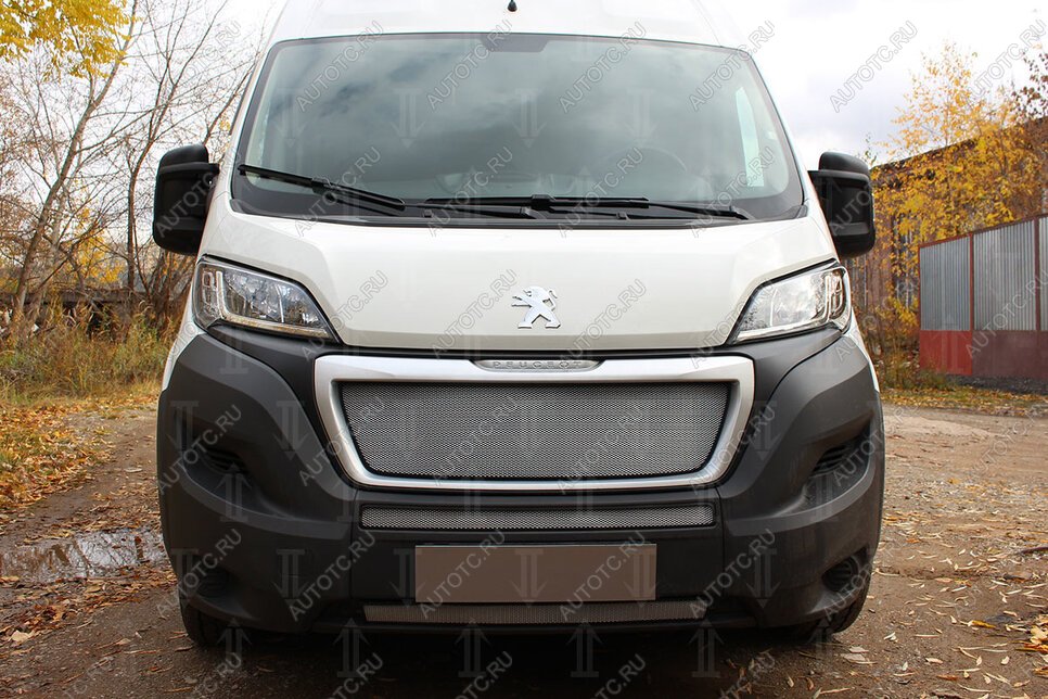 3 899 р. Защита радиатора (верх) Стрелка11 Стандарт  Peugeot Boxer  290 (2014-2024) (хром)  с доставкой в г. Новочеркасск