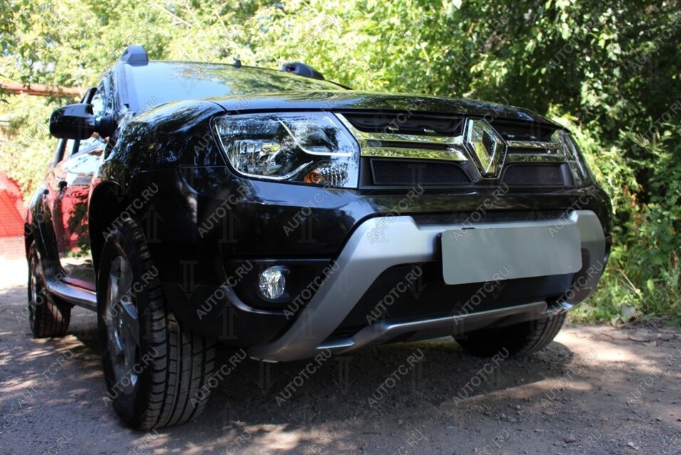 2 559 р. Защита радиатора (верх) Стрелка11 Стандарт Renault Duster HS рестайлинг (2015-2021) (черная)  с доставкой в г. Новочеркасск