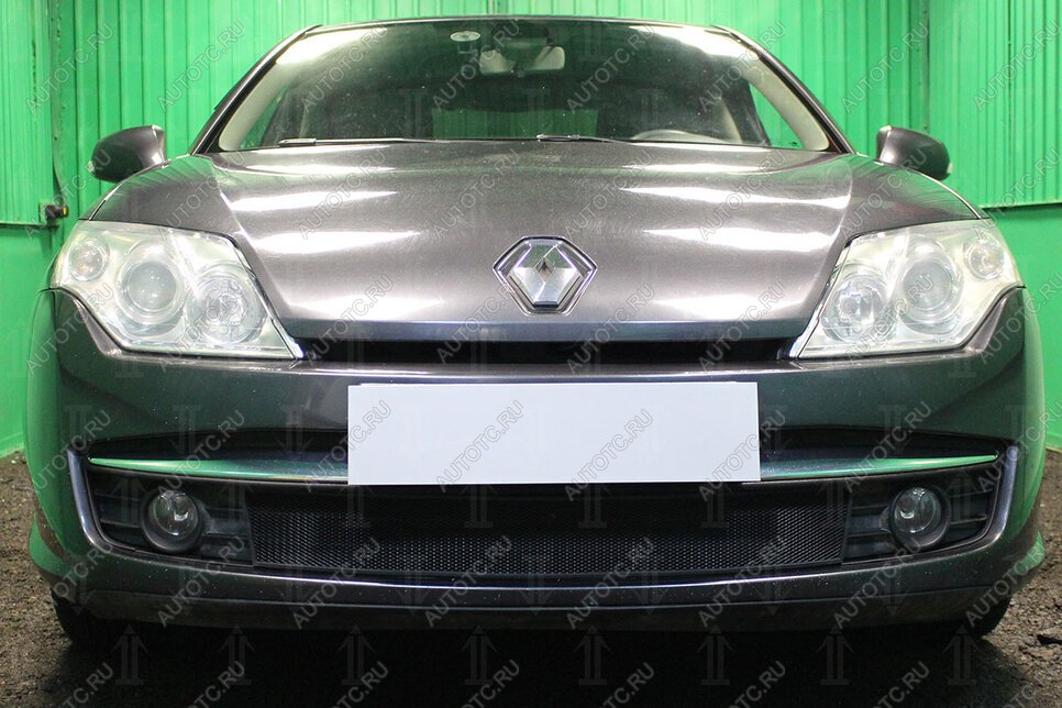 2 799 р. Защита радиатора (кроме 2.0) Стрелка11 Стандарт  Renault Laguna  X91 (2007-2011) лифтбэк дорестайлинг (черная)  с доставкой в г. Новочеркасск