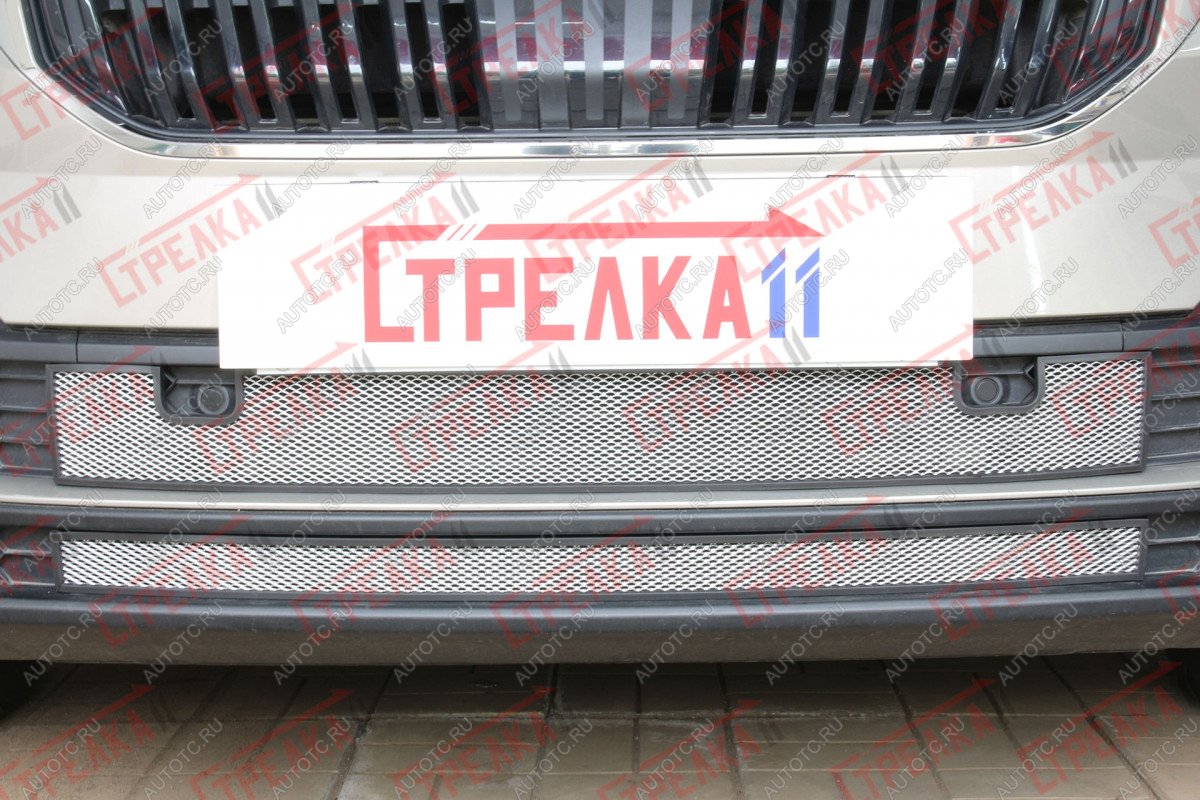 5 499 р. Защита радиатора (низ 2 части) Стрелка11 Стандарт  Skoda Karoq  NU7 (2020-2024) рестайлинг (хром)  с доставкой в г. Новочеркасск