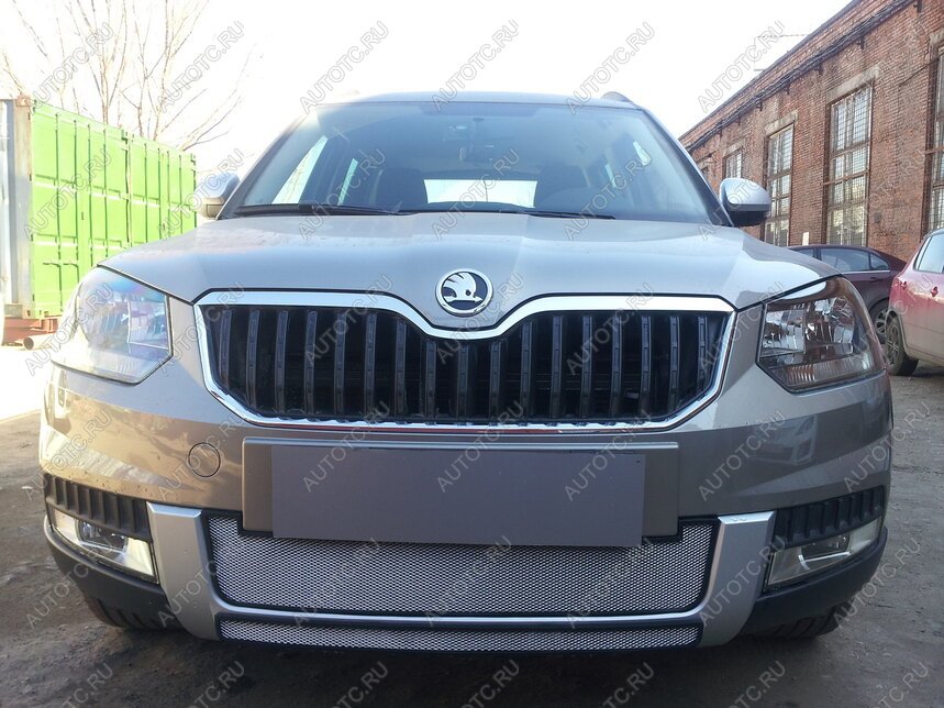 2 399 р. Защита радиатора (нижняя) (Outdoor) Стрелка11 Стандарт  Skoda Yeti (2013-2018) (хром)  с доставкой в г. Новочеркасск