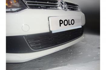 2 899 р. Защита радиатора Стрелка11 Стандарт Volkswagen Polo 5 седан дорестайлинг (2009-2015) (черная)  с доставкой в г. Новочеркасск. Увеличить фотографию 2