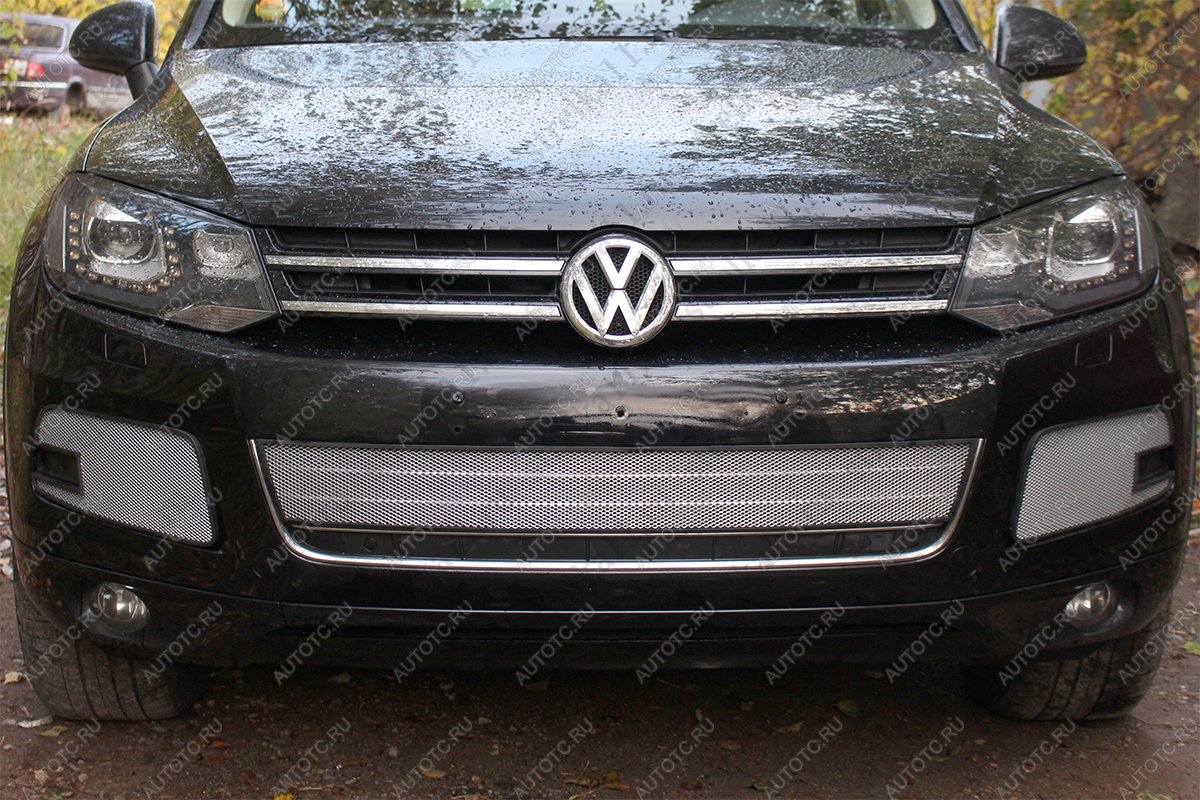 3 899 р. Защита радиатора (боковая 2 части) Стрелка11 Стандарт  Volkswagen Touareg  NF (2010-2014) дорестайлинг (хром)  с доставкой в г. Новочеркасск