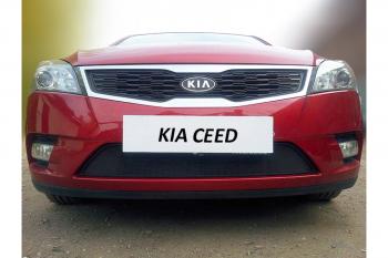 599 р. Зимняя заглушка решетки радиатора Стрелка11 KIA Ceed 1 ED рестайлинг, хэтчбэк 5 дв. (2010-2012) (черная)  с доставкой в г. Новочеркасск. Увеличить фотографию 2