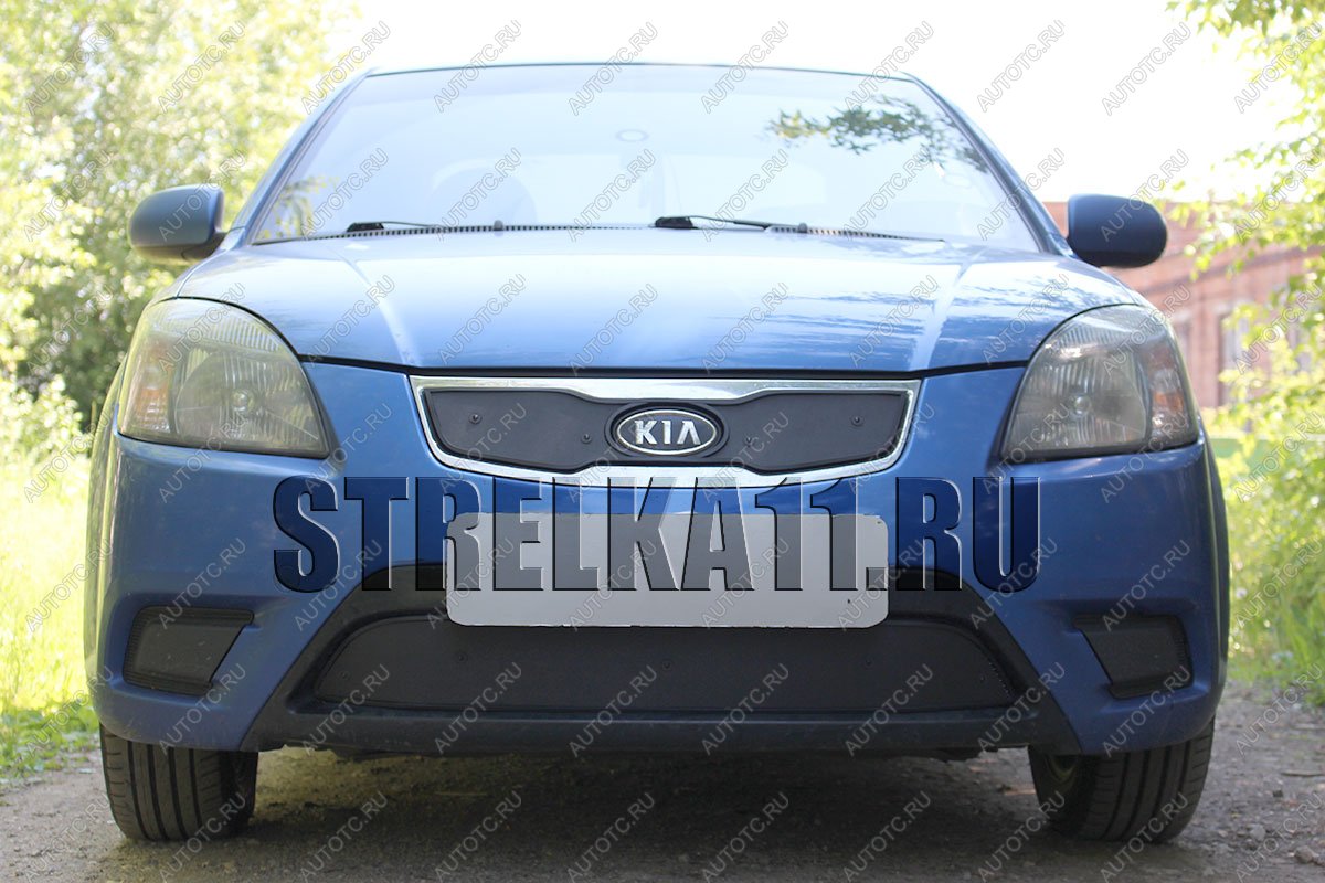 799 р. Зимняя заглушка решетки радиатора (верх) Стрелка11  KIA Rio  2 JB (2009-2011) рестайлинг седан, рестайлинг, хэтчбэк 5 дв. (черная)  с доставкой в г. Новочеркасск