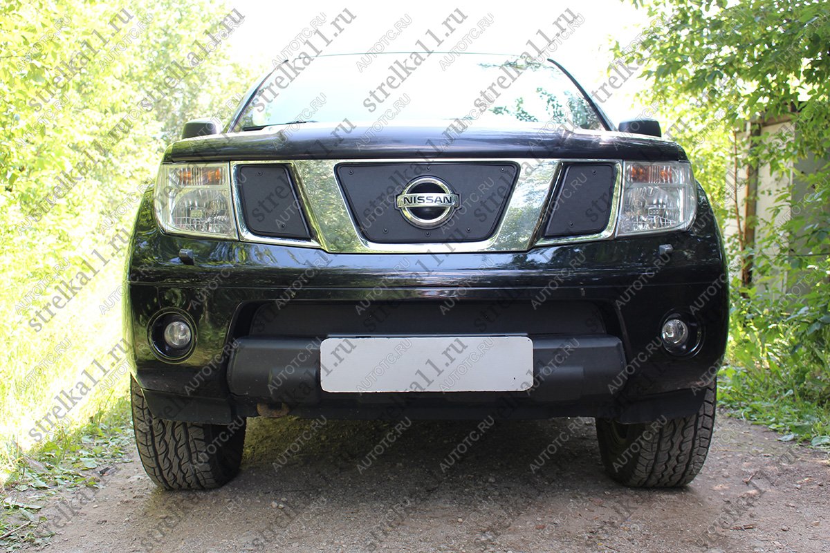 799 р. Зимняя заглушка решетки радиатора (низ) Стрелка11 Nissan Navara 2 D40 дорестайлинг (2004-2010) (черная)  с доставкой в г. Новочеркасск