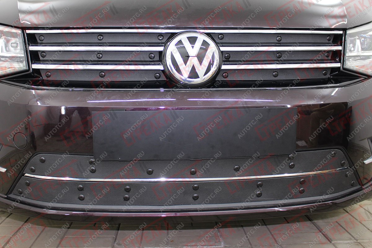 1 599 р. Зимняя заглушка решетки радиатора (верх 6 частей) Стрелка11  Volkswagen Caddy  2K (2015-2020) рестайлинг (черная)  с доставкой в г. Новочеркасск