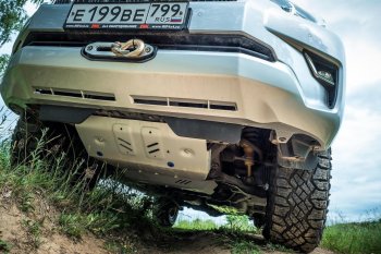 39 999 р. Площадка под лебёдку в штатный бампер РИФ  Toyota Land Cruiser Prado  J150 (2017-2020) 2-ой рестайлинг  с доставкой в г. Новочеркасск. Увеличить фотографию 1