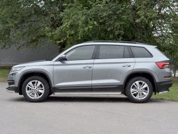 19 749 р. Порожки для ног (труба Ø42) Russtal  Skoda Kodiaq  NU7 (2017-2021) дорестайлинг (Вариант 2 (лист алюм, проф.сталь))  с доставкой в г. Новочеркасск. Увеличить фотографию 1