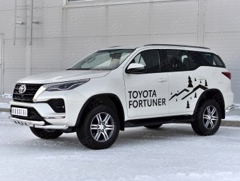 21 899 р. Защита переднего бампера (Ø63 мм с клыками, нержавейка) Russtal  Toyota Fortuner  AN160 (2020-2024) рестайлинг  с доставкой в г. Новочеркасск. Увеличить фотографию 3