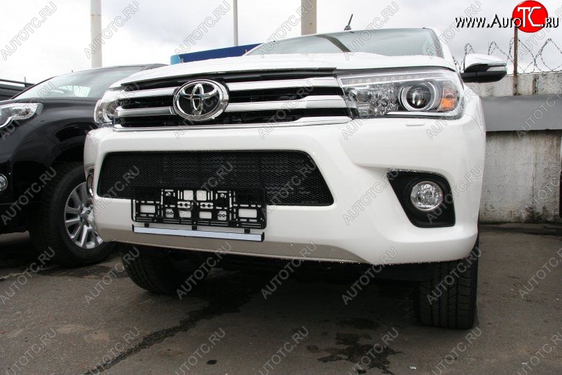 1 499 р. Защитная решётка в воздуховод автомобиля Russtal (черная) Toyota Hilux AN120 дорестайлинг (2016-2020)  с доставкой в г. Новочеркасск