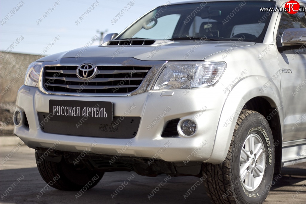 999 р. Зимняя заглушка решетки переднего бампера РА  Toyota Hilux  AN20,AN30 (2011-2016)  2-ой рестайлинг  с доставкой в г. Новочеркасск